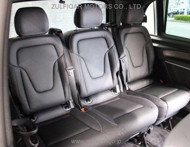 MERCEDES BENZ V CLASS 2022 Image 8