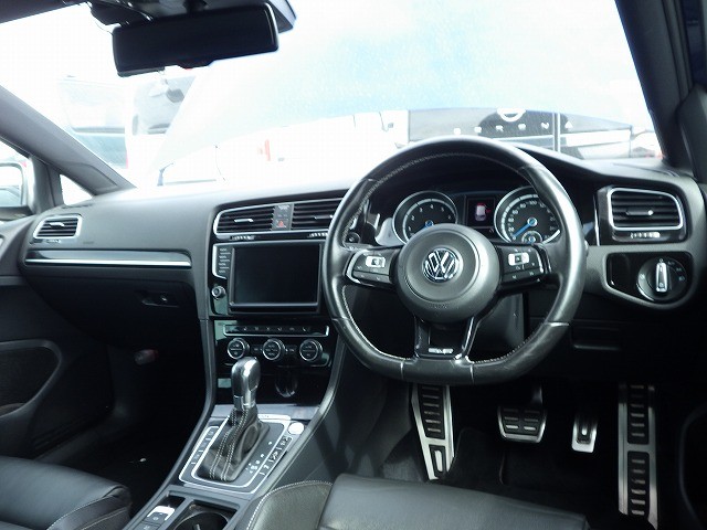 VOLKSWAGEN GOLF R VARIANT 2015 Image 35