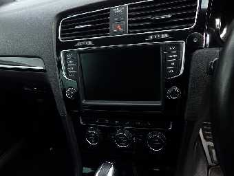 VOLKSWAGEN GOLF R VARIANT 2015 Image 9