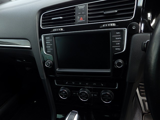 VOLKSWAGEN GOLF R VARIANT 2015 Image 38