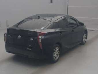 TOYOTA PRIUS 2018 Image 2