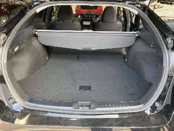 TOYOTA PRIUS 2018 Image 9