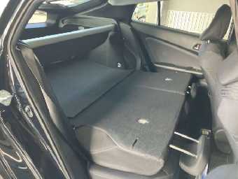 TOYOTA PRIUS 2018 Image 10