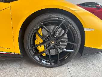 LAMBORGHINI HURACAN 2019 Image 12