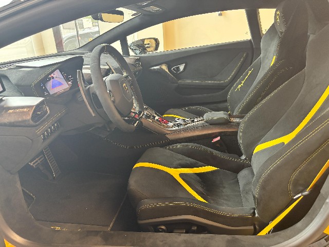 LAMBORGHINI HURACAN 2019 Image 23