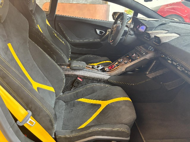 LAMBORGHINI HURACAN 2019 Image 26