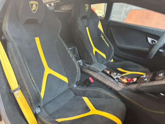 LAMBORGHINI HURACAN 2019 Image 27