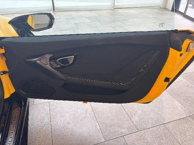 LAMBORGHINI HURACAN 2019 Image 28