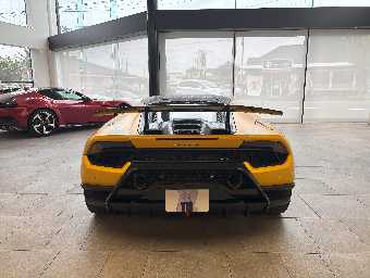 LAMBORGHINI HURACAN 2019 Image 6