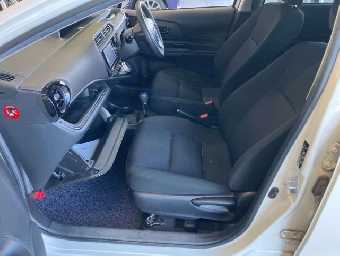 TOYOTA AQUA 2017 Image 11