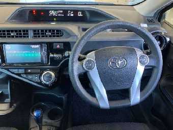 TOYOTA AQUA 2017 Image 8