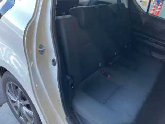 TOYOTA AQUA 2017 Image 10