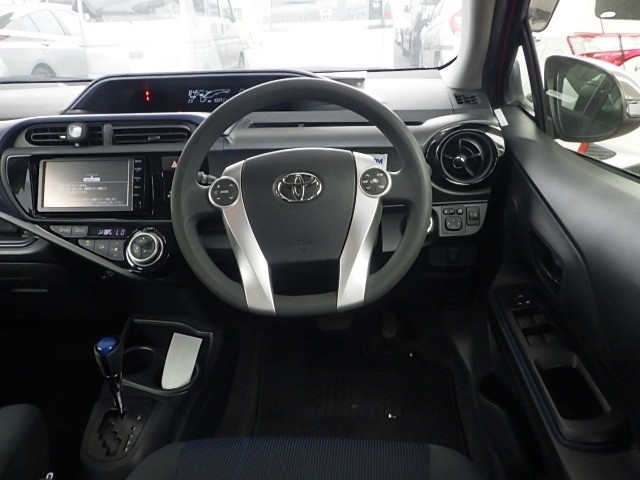 TOYOTA AQUA 2015 Image 20