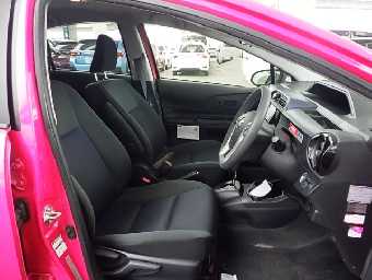 TOYOTA AQUA 2015 Image 9