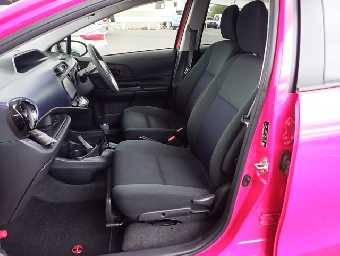 TOYOTA AQUA 2015 Image 10