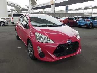 TOYOTA AQUA 2015 Image 2