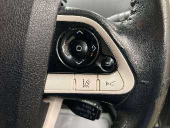 TOYOTA PRIUS 2018 Image 11