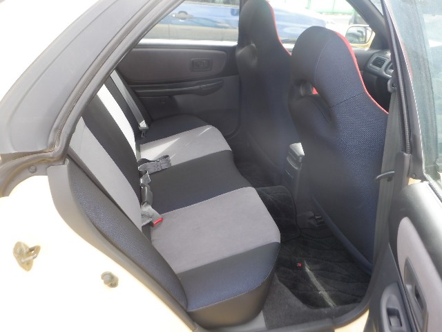 SUBARU IMPREZA 2000 Image 30