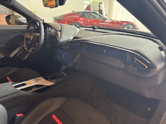 FERRARI 12 CILINDRI 2025 Image 25