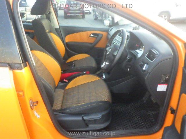 VOLKSWAGEN POLO 2011 Image 11