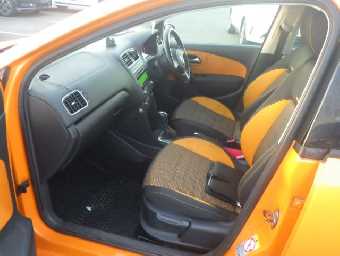 VOLKSWAGEN POLO 2011 Image 6