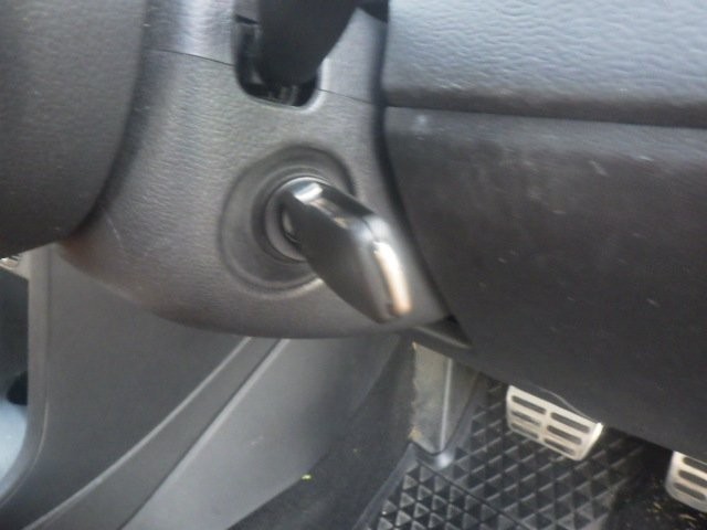 VOLKSWAGEN POLO 2011 Image 23