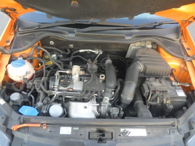 VOLKSWAGEN POLO 2011 Image 34