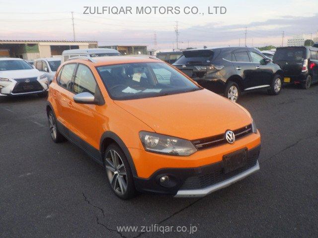 VOLKSWAGEN POLO 2011 Image 8