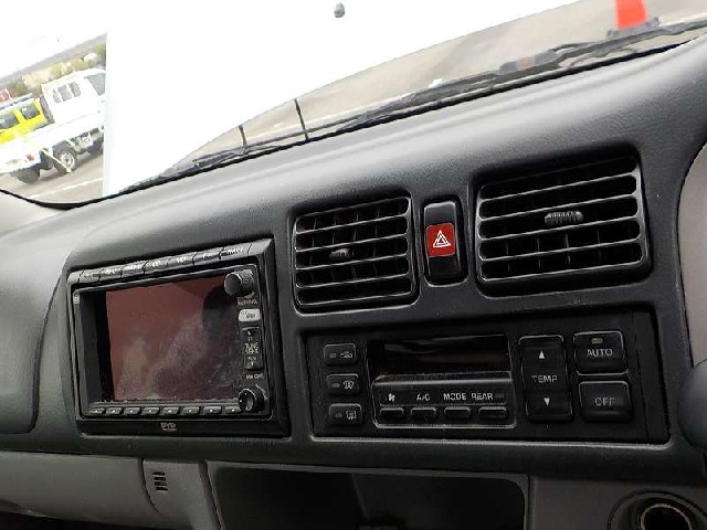 MAZDA BONGO FRIENDEE 2002 Image 19