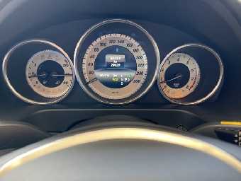 MERCEDES BENZ E CLASS 2015 Image 6