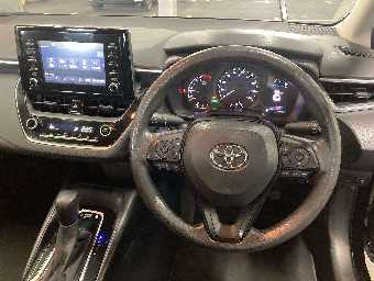 TOYOTA COROLLA TOURING 2020 Image 9