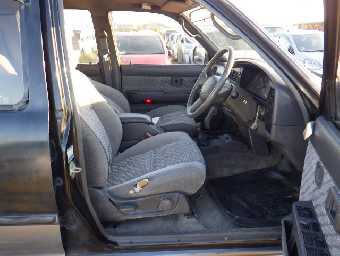 TOYOTA HILUX PICKUP 1997 Image 6