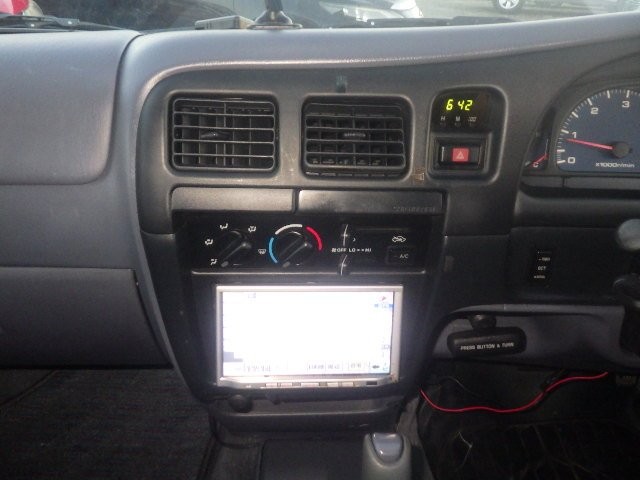 TOYOTA HILUX SPORTS PICK UP 1997 Image 22