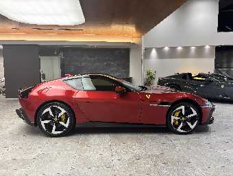 FERRARI 12 CILINDRI 2025 Image 4