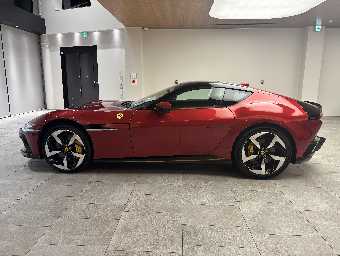 FERRARI 12 CILINDRI 2025 Image 8