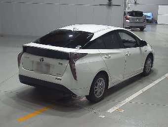 TOYOTA PRIUS 2018 Image 2