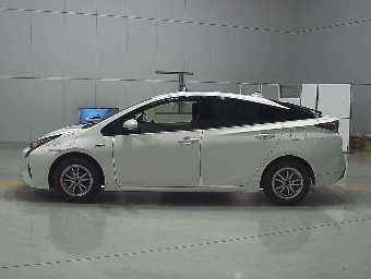 TOYOTA PRIUS 2018 Image 4