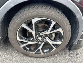 TOYOTA C-HR 2018 Image 9