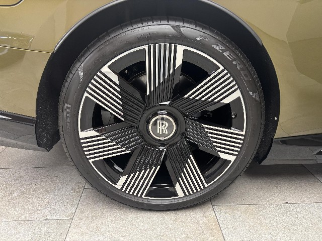 ROLLS ROYCE SPECTRE 2023 Image 19