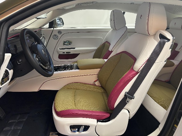 ROLLS ROYCE SPECTRE 2023 Image 22