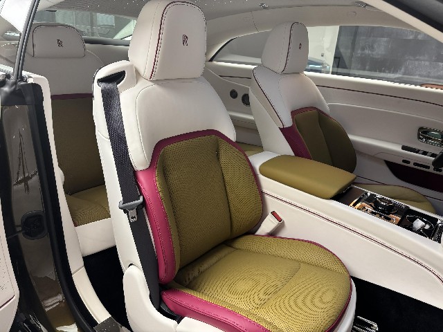 ROLLS ROYCE SPECTRE 2023 Image 31