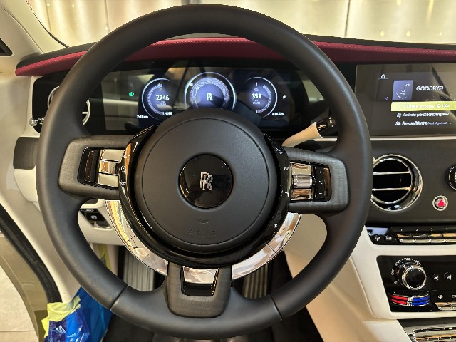 ROLLS ROYCE SPECTRE 2023 Image 44
