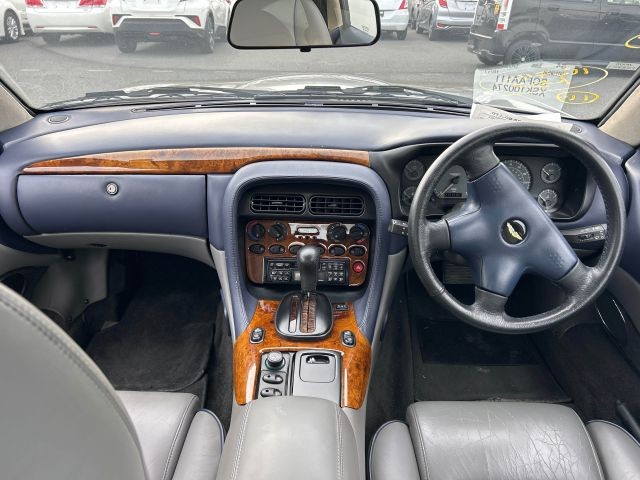 ASTON MARTIN DB7 1995 Image 47