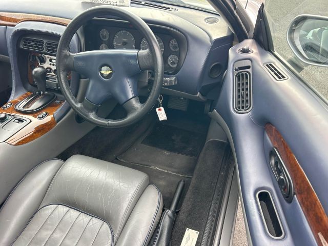 ASTON MARTIN DB7 1995 Image 48