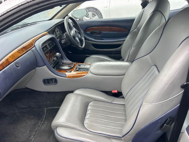 ASTON MARTIN DB7 1995 Image 52