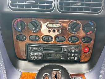 ASTON MARTIN DB7 1995 Image 17