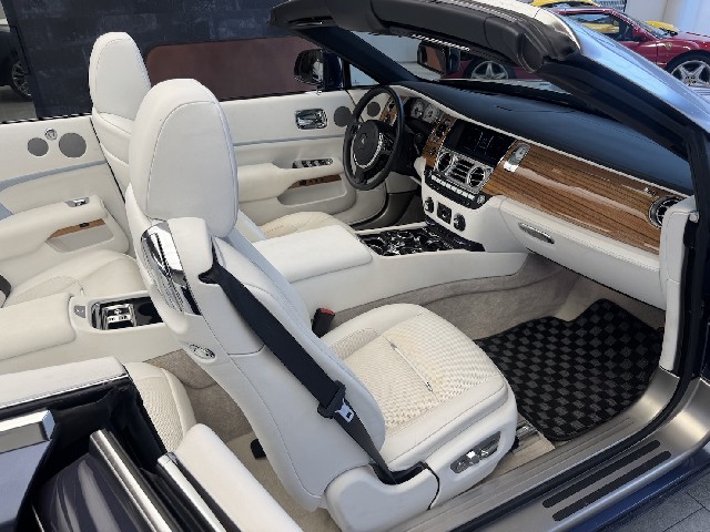 ROLLS ROYCE DAWN 2020 Image 41