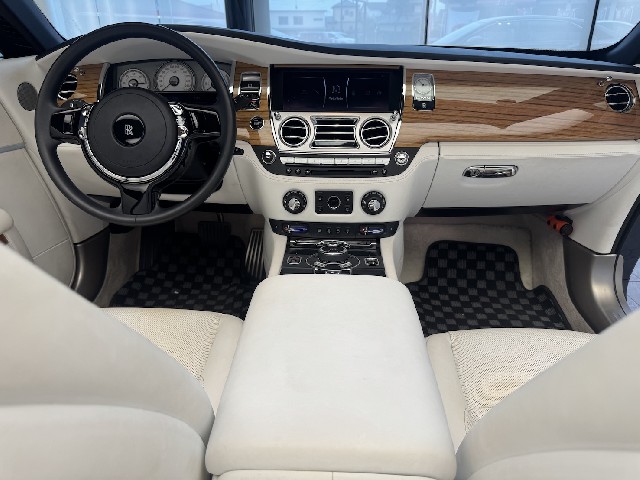 ROLLS ROYCE DAWN 2020 Image 47