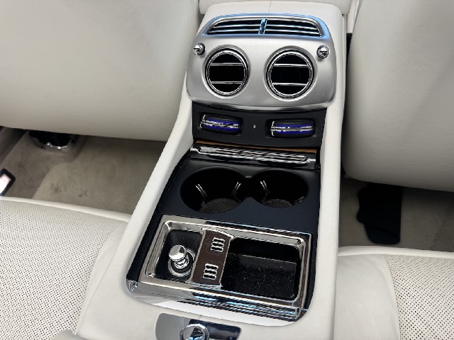 ROLLS ROYCE DAWN 2020 Image 65