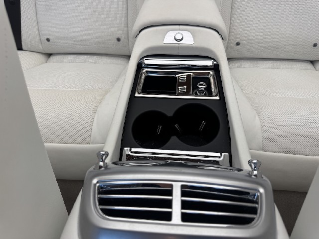 ROLLS ROYCE DAWN 2020 Image 66